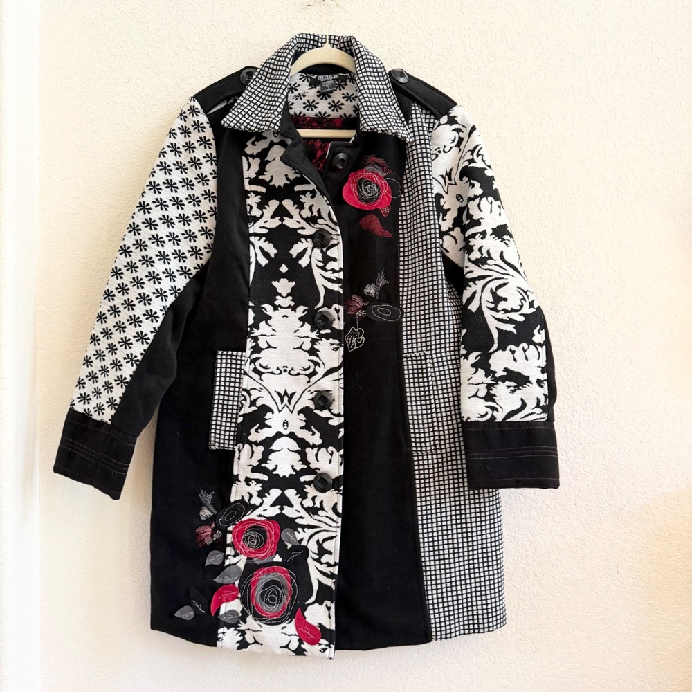 Moka Sport Womens Patchwork Coat Black White Damask Floral Art To Wear Large